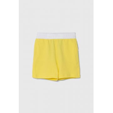 United Colors of Benetton pantaloni scurți din bumbac pentru copii culoarea galben, talie reglabila