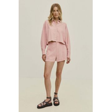 Answear Lab pantaloni scurți cu in culoarea roz, neted, high waist