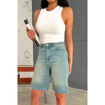 Blugi scurti Lagos, croiala mom fit cu slit lateral, Verde denim
