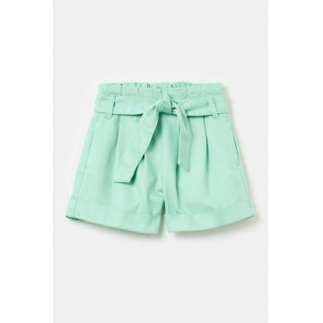 Pantaloni scurti cu snur in talie