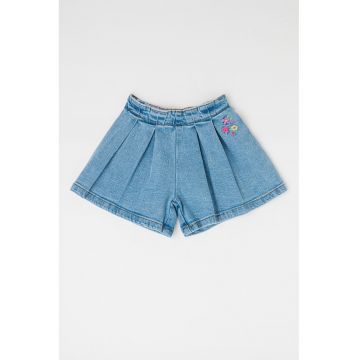 Pantaloni scurti cu pliuri