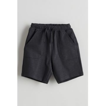 Pantaloni scurti cu talie ajustabila