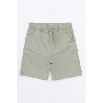 Pantaloni scurti uni cu snur in talie