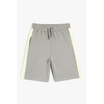 Bermude cu model colorblock