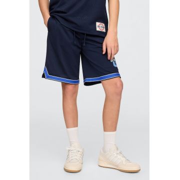 Pantaloni scurti cu buzunare