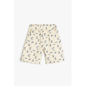 Pantaloni scurti cu model si talie elastica