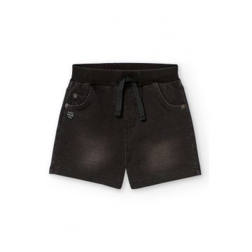 Pantaloni scurti cu snur