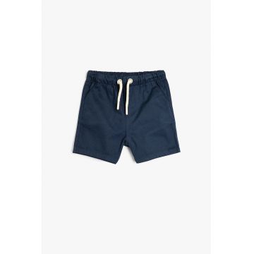 Pantaloni scurti cu snur si buzunare oblice