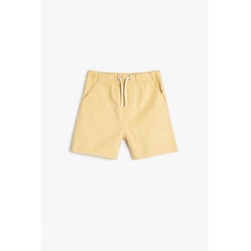 Pantaloni scurti cu snur si buzunare oblice