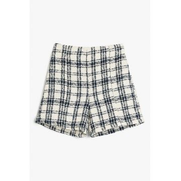 Pantaloni scurti in carouri