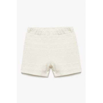 Pantaloi scurti cu aspect brodat si talie elastica