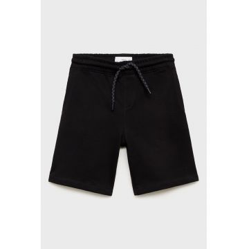 Pantaloni scurti cu buzunare