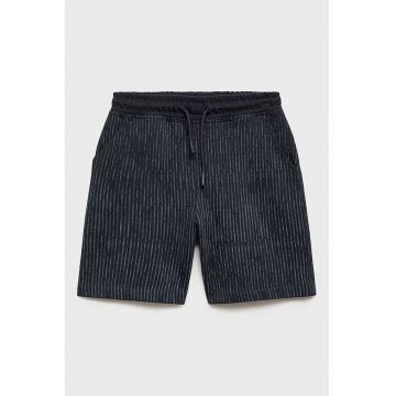 Pantaloni scurti cu model in dungi - snur de ajustare si buzunare laterale