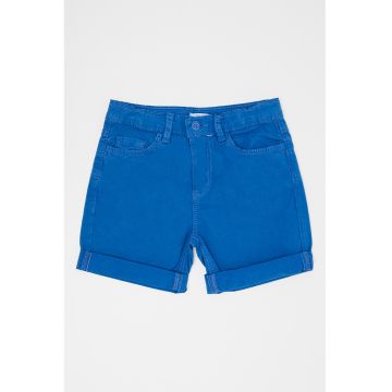 Pantaloni scurti cu model uni si terminatii pliabile