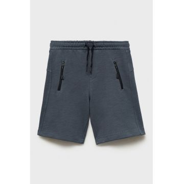 Pantaloni scurti cu snur de ajustare si buzunare cu fermoar