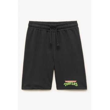 Pantaloni scurti cu snur de ajustare si detaliu cu imprimeu grafic
