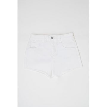 Pantaloni scurti din denim cu terminatii nefinisate