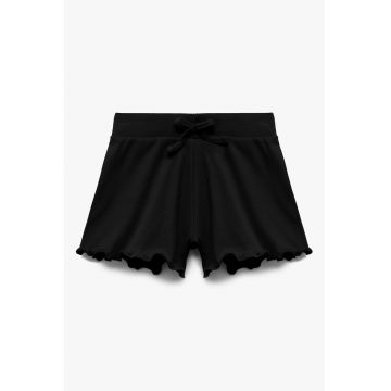Pantaloni scurti striati cu terminatii valurite