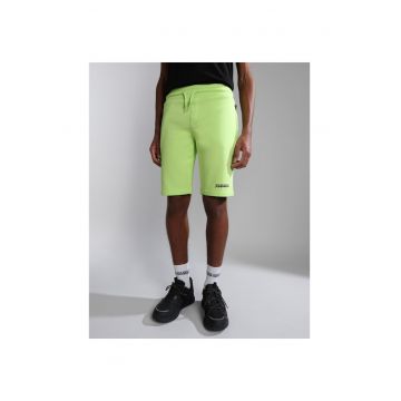 Pantaloni scurti tip bermude -