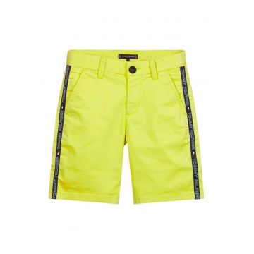 Pantaloni scurti  verde neon cu dungi pentru baieti - 128